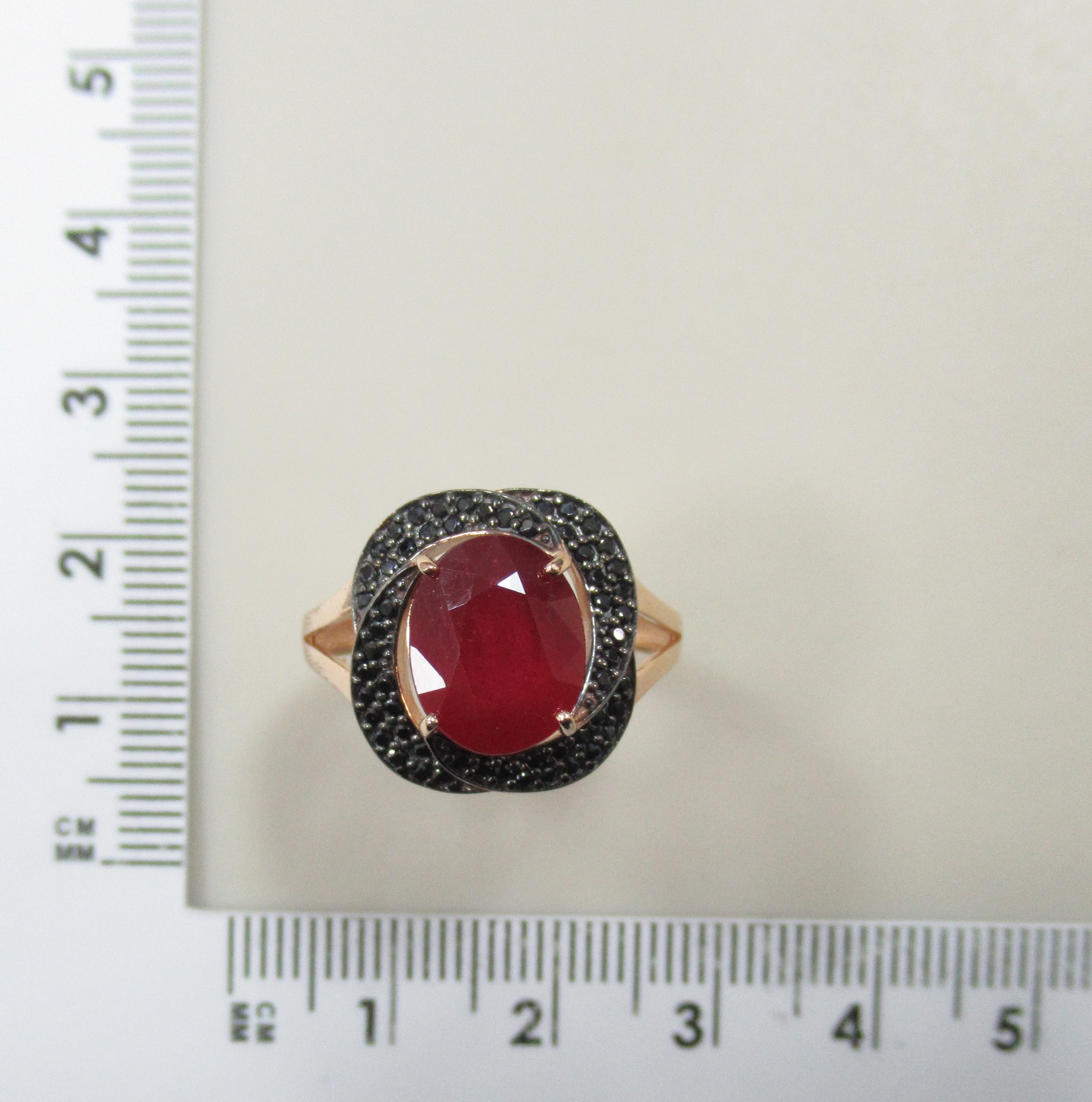 Серебряное кольцо с рубином